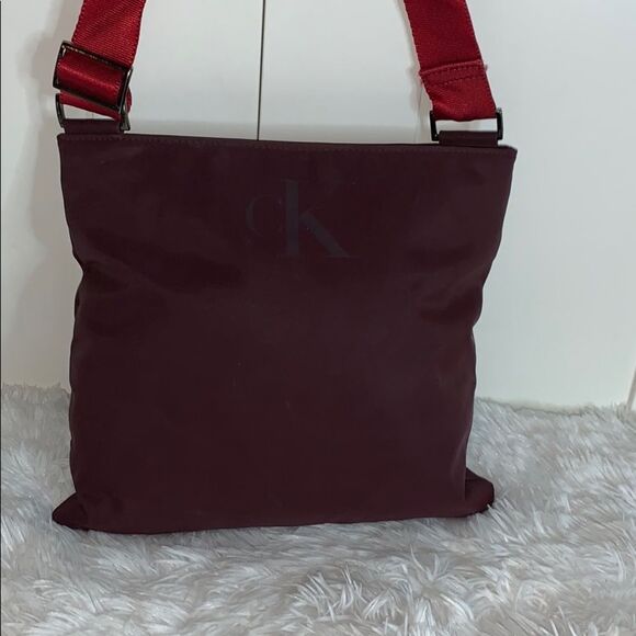 Calvin Klein Burgundy Crossbody - Picture 2 of 12